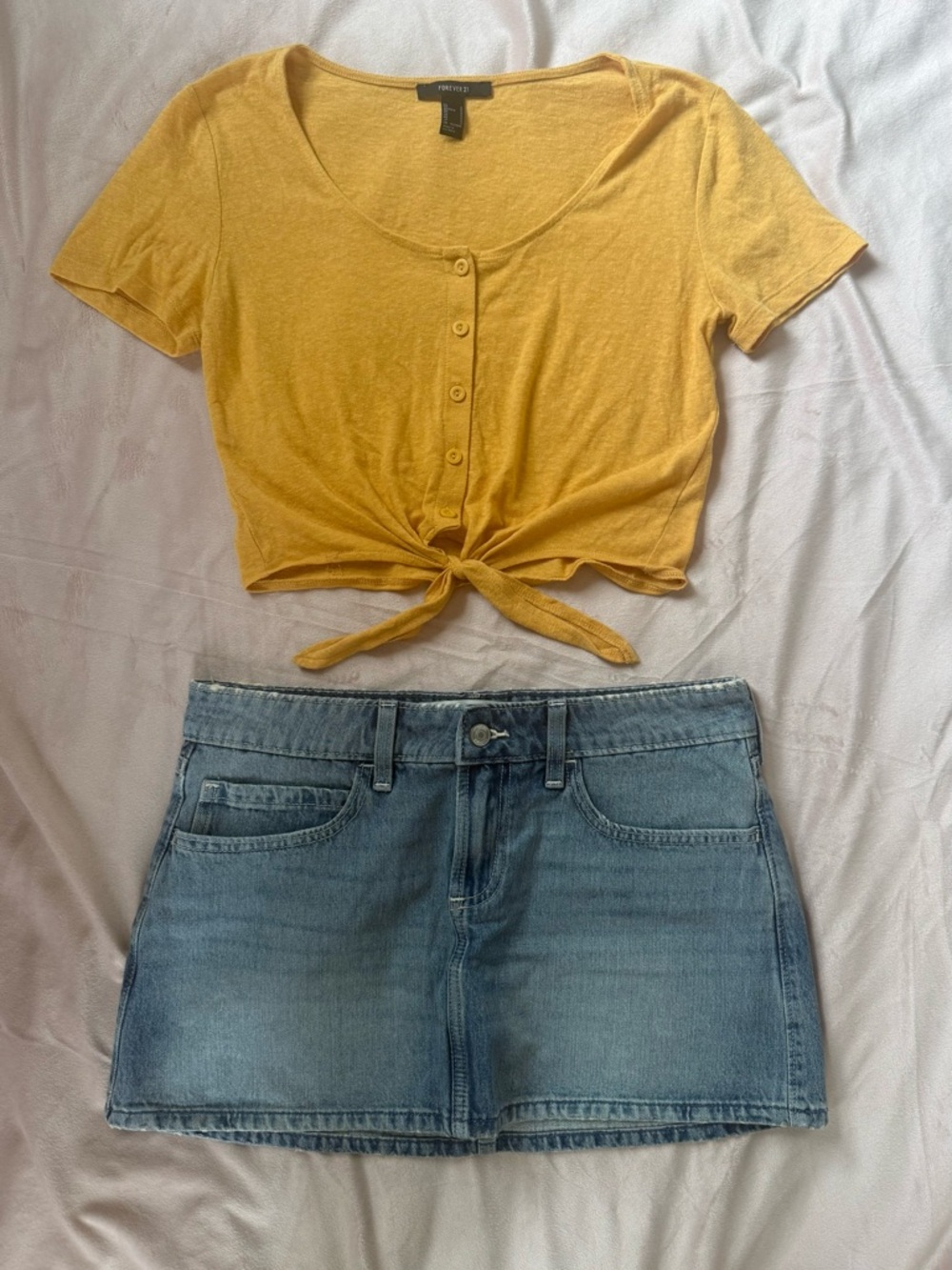 Super cute yellow top